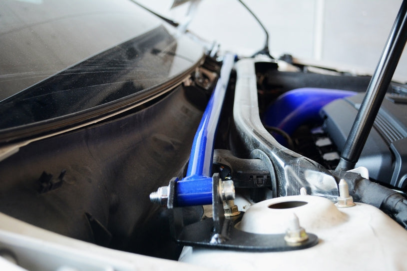 Mk7 GTI / R Hardrace FRONT STRUT BRACE 1 PCS/SET