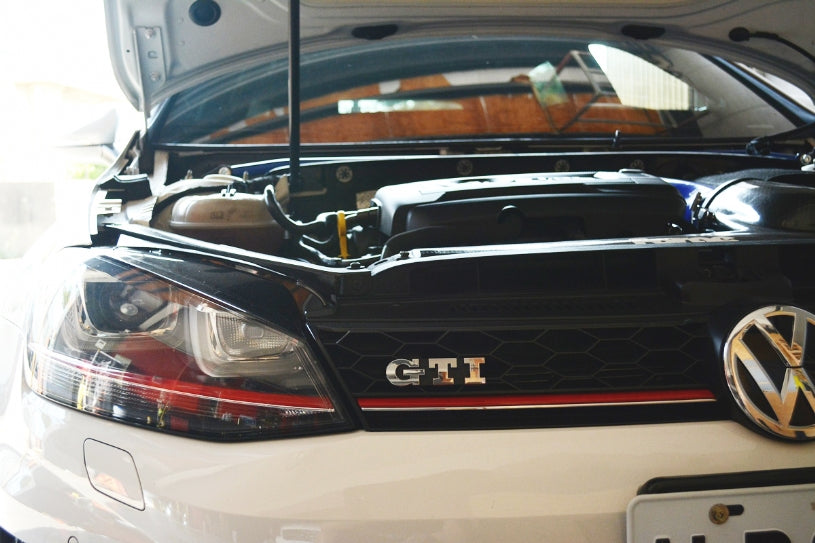 Mk7 GTI / R Hardrace FRONT STRUT BRACE 1 PCS/SET